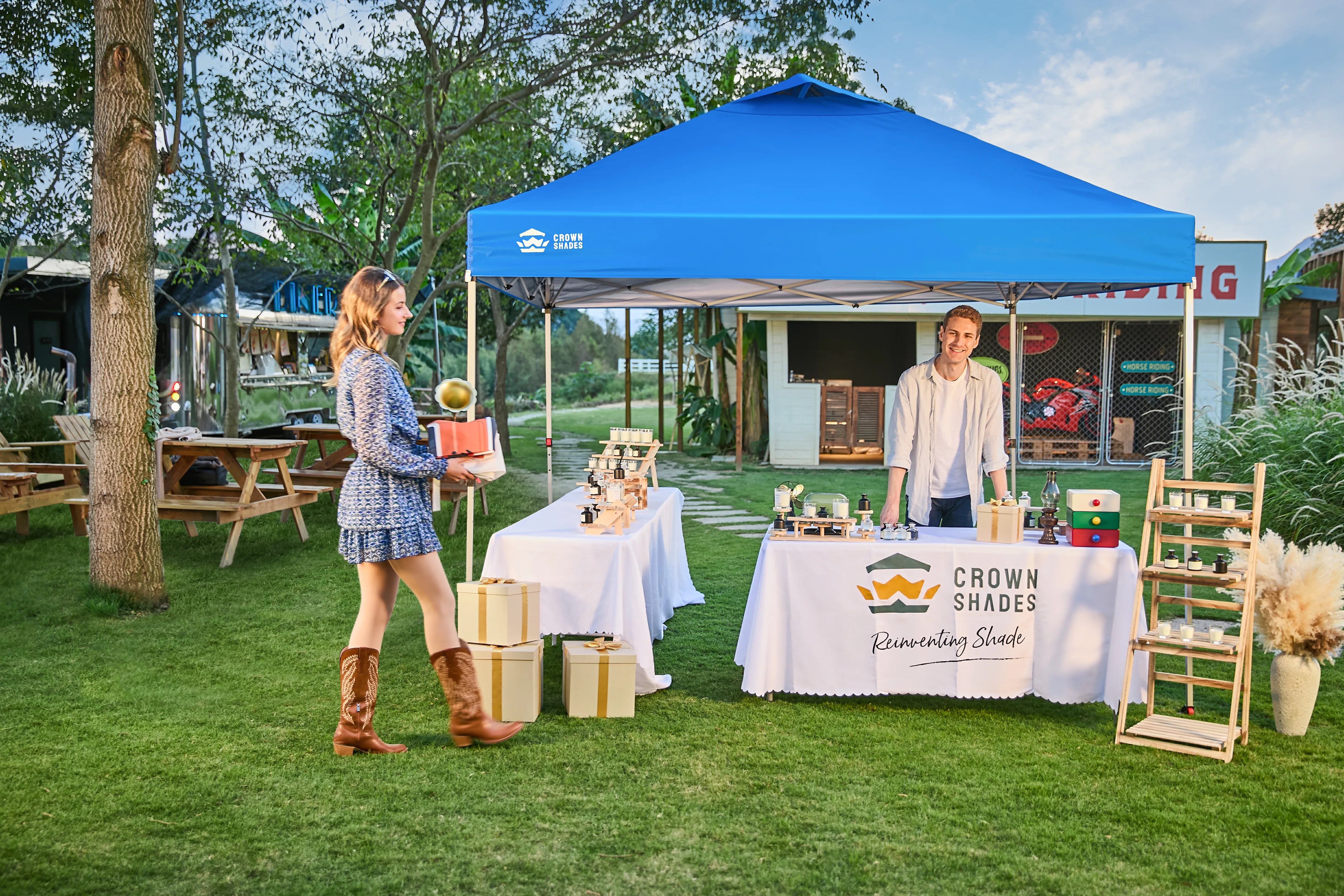 How to Make a 10×10 Booth Sell Like a 20×20